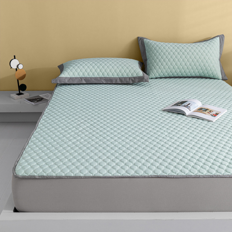 Triju daļu guļamistabas komplekts ar lateksa dzesējošu matu, ledus zīda audums, drukātas šķiedras, mūsdienīgs minimālisms, lateksa saturs 90%