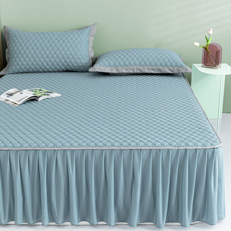 Triju daļu guļamistabas komplekts ar lateksa dzesējošu matu, ledus zīda audums, drukātas šķiedras, mūsdienīgs minimālisms, lateksa saturs 90%