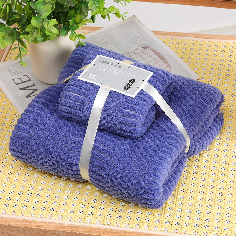 Kupaonski set ručnika od coral fleece, s motivom ananasa, visoke gustoće, debeli, upijajući i brzo se suši