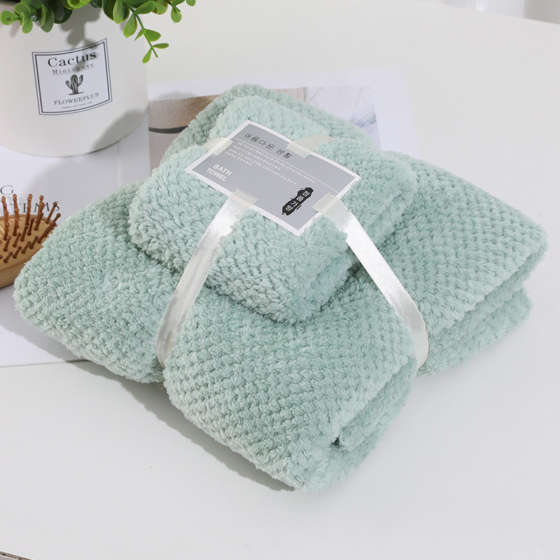 Kupaonski set ručnika od coral fleece, s motivom ananasa, visoke gustoće, debeli, upijajući i brzo se suši