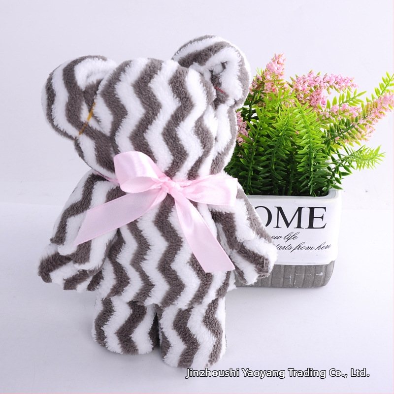 Dāvanu kastē ar mazmeitiņa formas dvieli – korāla fleece, apmēram 65 g, 32s combed yarn, ar logotipa pielāgošana, privāta zīme pieejama