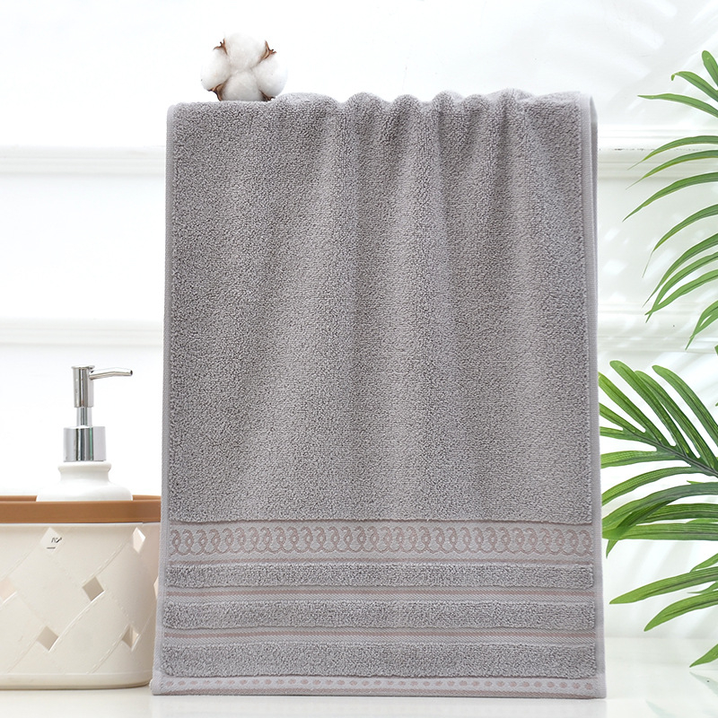 Gusta pamučna ručnica za lice u darovnoj kutiji s izšivenim logom (32S, ravno tkanje, 100–120 g)