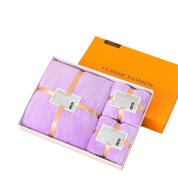 Triju dvieļu komplekts no coral fleece dāvanu kastē, iespēja logotipa drukāšanai, 450/300 g, ražošanas process: griezts velūrs, vienkāršā audums