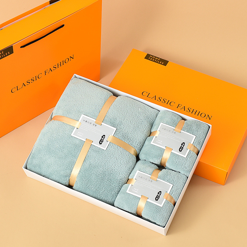 Triju dvieļu komplekts no coral fleece dāvanu kastē, iespēja logotipa drukāšanai, 450/300 g, ražošanas process: griezts velūrs, vienkāršā audums