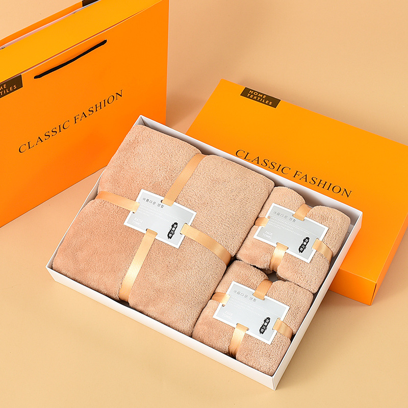 Triju dvieļu komplekts no coral fleece dāvanu kastē, iespēja logotipa drukāšanai, 450/300 g, ražošanas process: griezts velūrs, vienkāršā audums