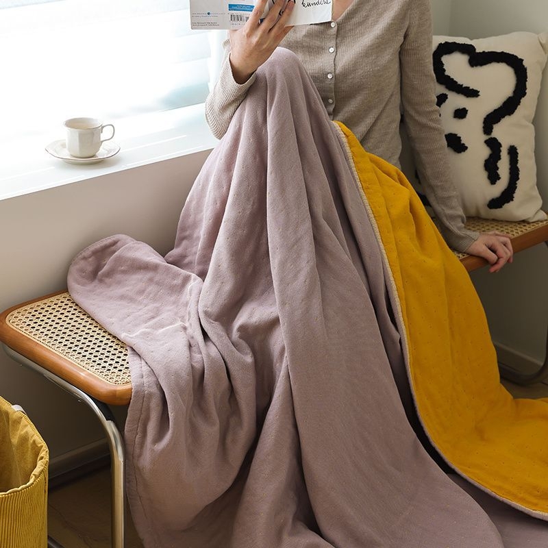 100% medvilnės gaze dviejų pusių, keturių sluoksnių antklodė su medvilnės užpildais, svoris 1,25–1,5 kg, reaktyvus spausdinimas, lengvas prabangos stilius