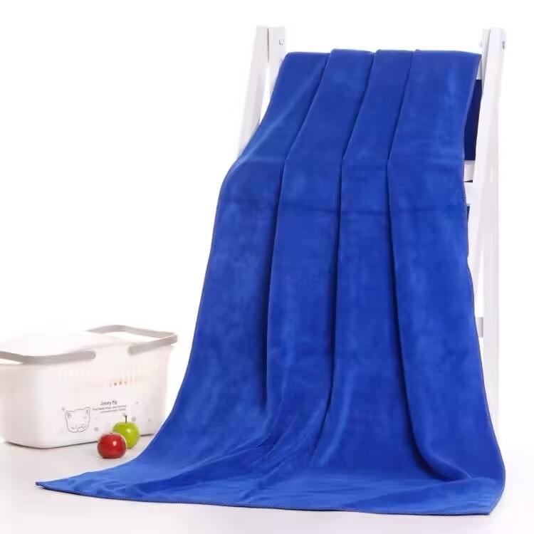 Prosop din microfibră pentru frizerii și saloane de înfrumusețare – fără scame, absorbant înalt, țesătură plată, 60 fire, greutate 80–100 g, personalizabil