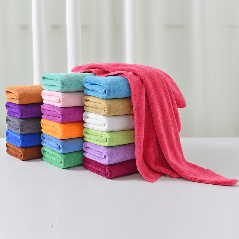 Prosop din microfibră pentru frizerii și saloane de înfrumusețare – fără scame, absorbant înalt, țesătură plată, 60 fire, greutate 80–100 g, personalizabil