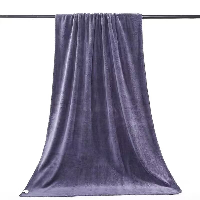 Prosop din microfibră pentru frizerii și saloane de înfrumusețare – fără scame, absorbant înalt, țesătură plată, 60 fire, greutate 80–100 g, personalizabil