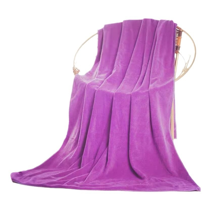 Prosop din microfibră pentru frizerii și saloane de înfrumusețare – fără scame, absorbant înalt, țesătură plată, 60 fire, greutate 80–100 g, personalizabil