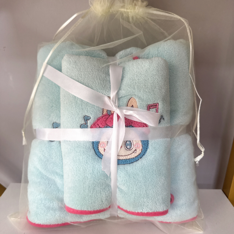 Soft tide Koral fleece fürdőlepedő készlet, hímzett, szegélyezett, sima szövés, 80 szál