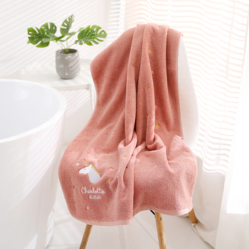 Pamut fürdőlepedő, 100% pamut, hímzett, tömege 500 g felett, sima szövés, 32s fonal, testreszabható hímzés