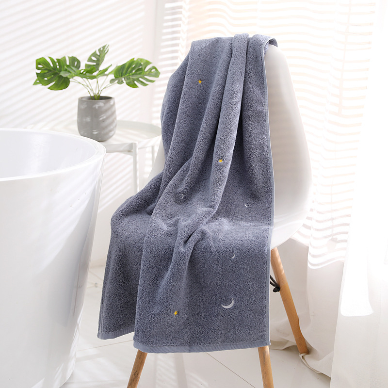 Pamut fürdőlepedő, 100% pamut, hímzett, tömege 500 g felett, sima szövés, 32s fonal, testreszabható hímzés