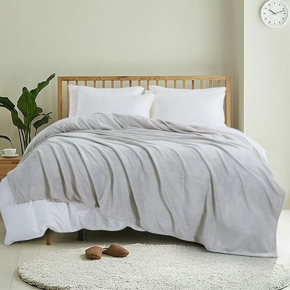 Flanelės pledas, visų metų laikotarpiams, korėjietiško stiliaus, svoris iki 300 g, poliesterio mišinys, vientisas raštas, tinkamas lovai