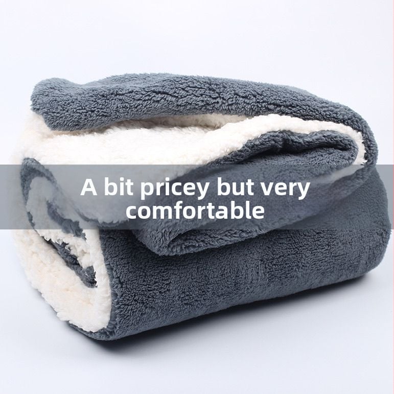 Flanelės poliesterio pledas, šiaurietiškas stilius žiemai, lengvas iki 300 g, vieno atspalvio raštuota, megzta pledas