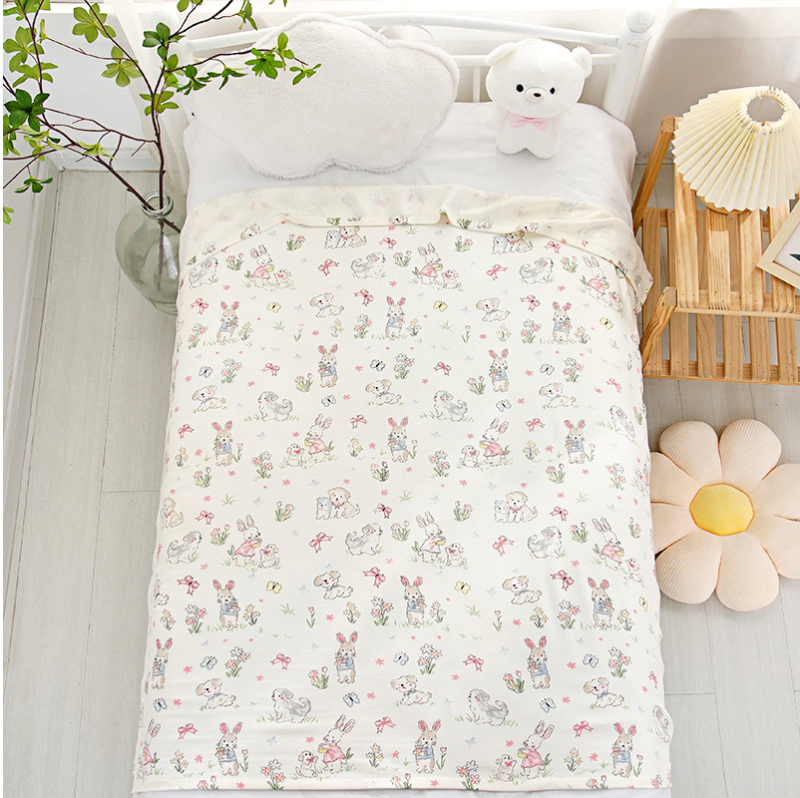 Dvigubo sluoksnio vaiko pledas iš viskozės, vasaros lengvas pledas, animacinis raštas, pirmosios kokybės