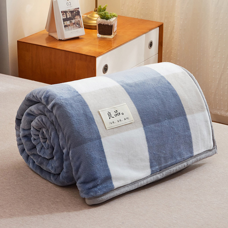 Pienas velūro pledas, Type A storintas, vieno tono raštas, 300–500 g, visoms sezonoms, šiuolaikiškas minimalistinis stilius