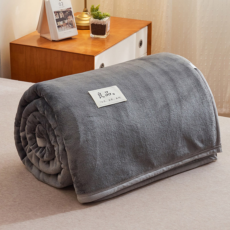 Pienas velūro pledas, Type A storintas, vieno tono raštas, 300–500 g, visoms sezonoms, šiuolaikiškas minimalistinis stilius