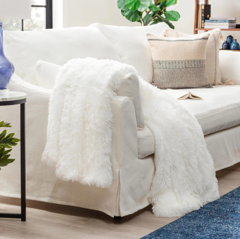 Flanelinė pledė, poliesterio pluoštas, 300–500 g svoris, pritaikoma, visoms sezonoms