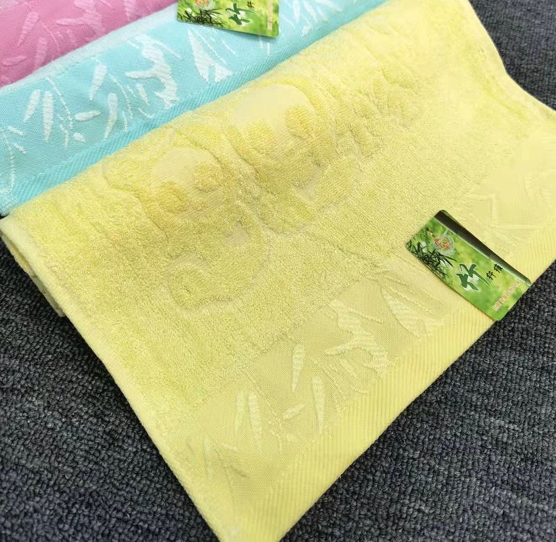 Uterak od bambusovih vlakana, Jacquard tkanina, 32S pređa, 100–120 g, 99% bambusova vlakna, za lice