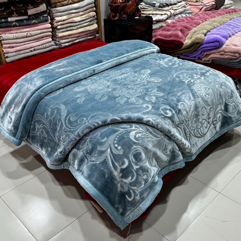 Dėka su reljefiniu debesų raštu, 5 kg, dvigubo storio kraštas, 100% poliesteris, žiemai