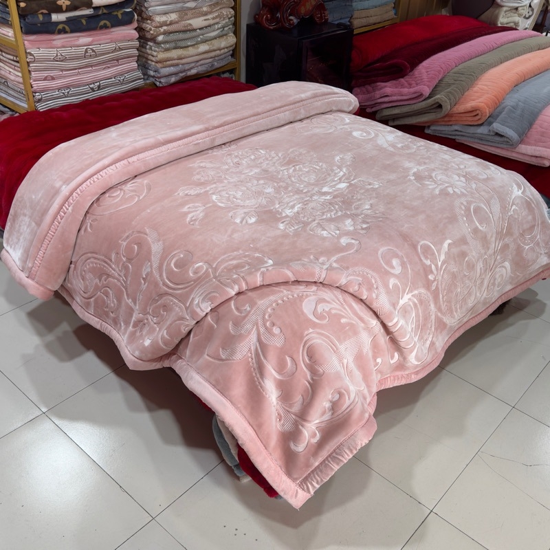 Dėka su reljefiniu debesų raštu, 5 kg, dvigubo storio kraštas, 100% poliesteris, žiemai