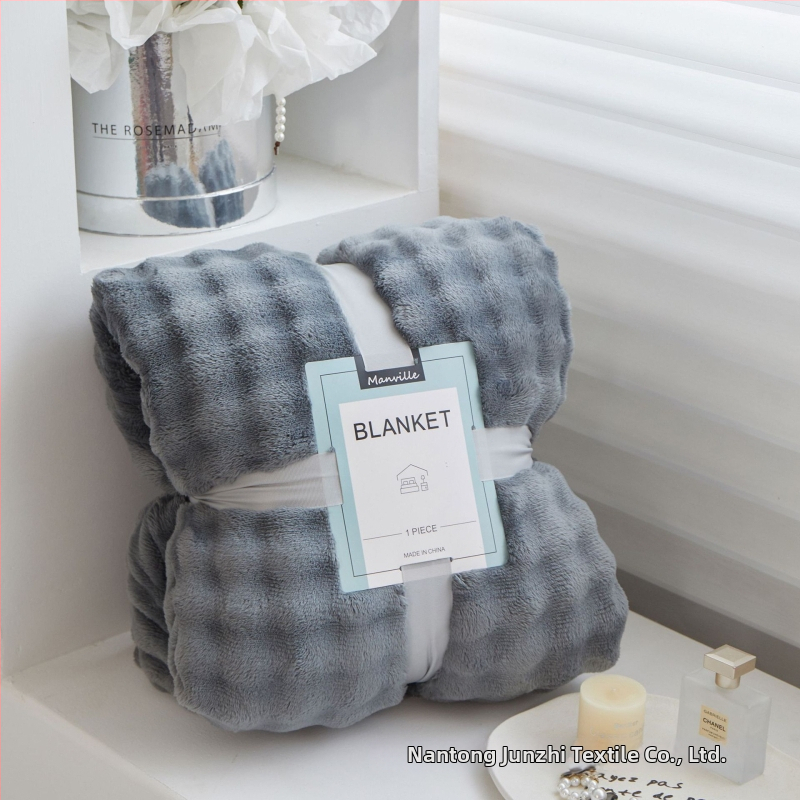 Koralinio veliūro antklodė, vieno sluoksnio, dviejų pusių, 100% poliesteris, svoris 300, pavasario–rudens naudojimui