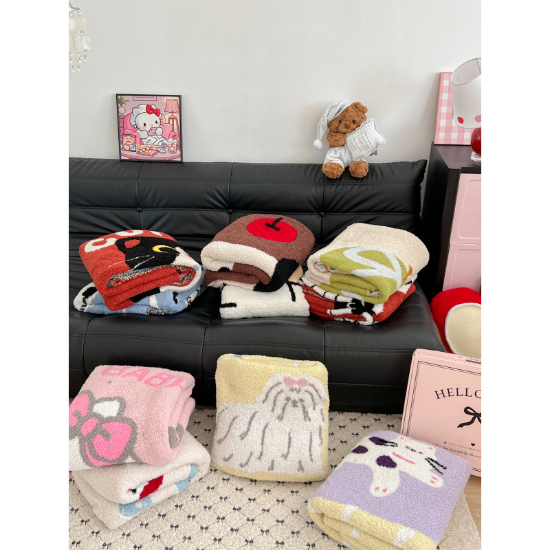 Pusvelūrinis megztas pledas sofai – poliesteris, 3000 g, pavasaris ir ruduo, animacijos raštas, paprastas stilius