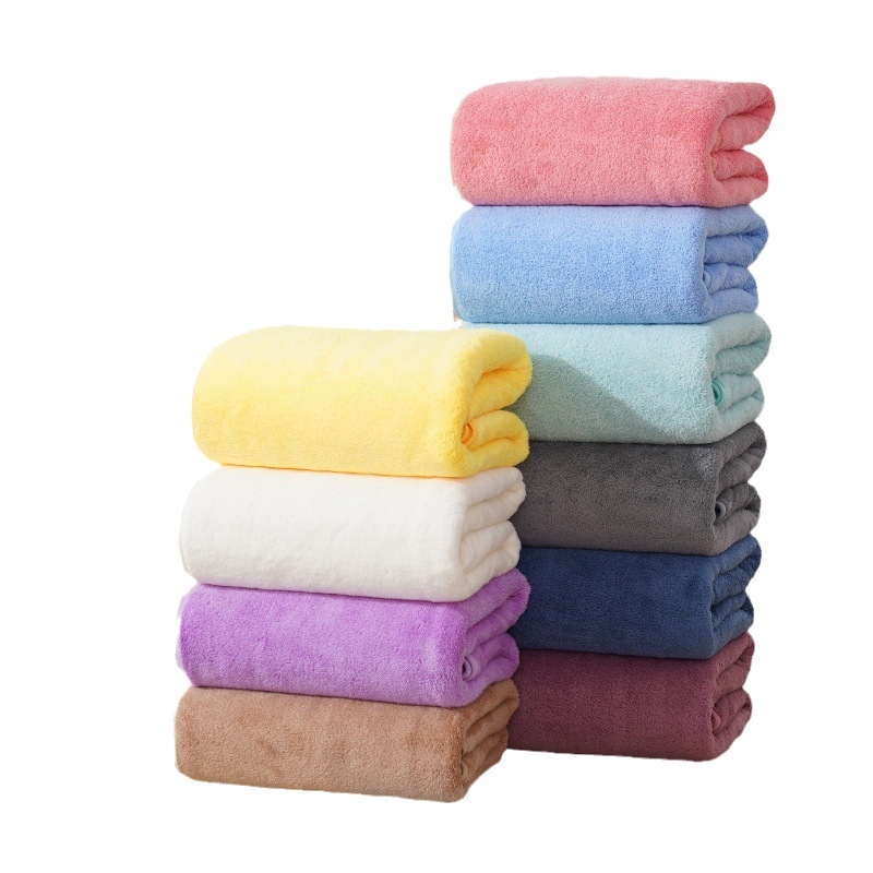 Fürdőlepedő korall plüssből, 150D, 200–300 g, szegélyezett varrás