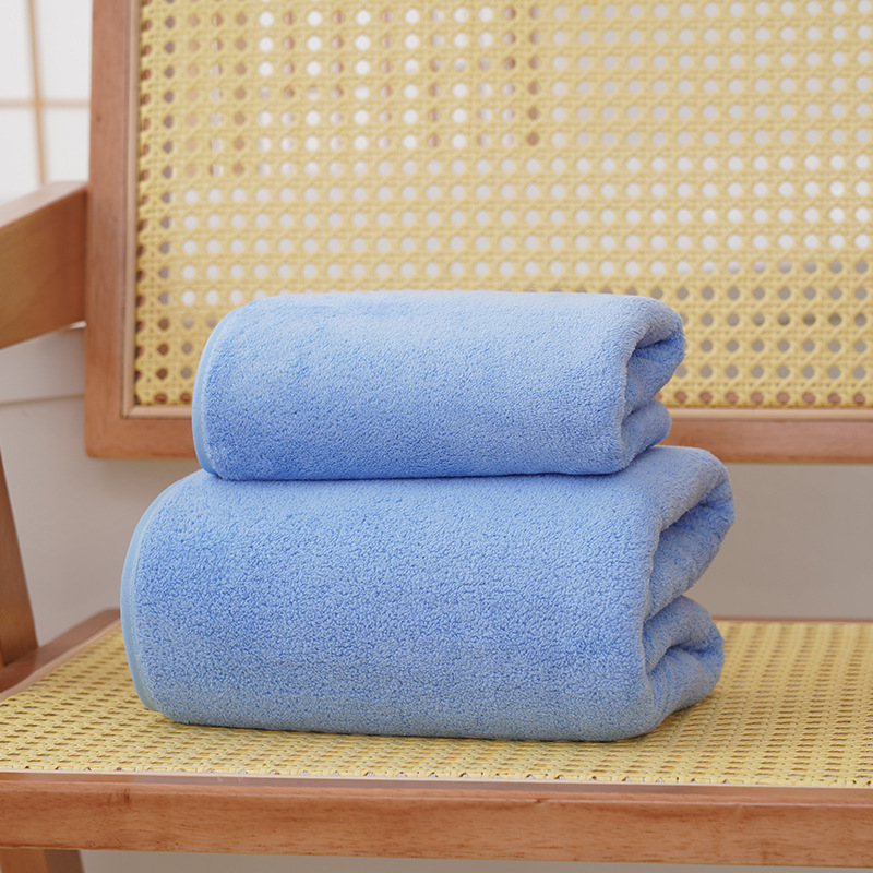 Fürdőlepedő korall plüssből, 150D, 200–300 g, szegélyezett varrás