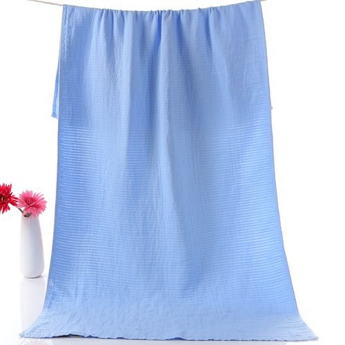 Vannas dvielis no tīras kokvilnas gāzes auduma, 32s diegi, svars 200–300 g, pielāgota apstrāde