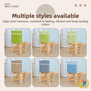 Bērnu krēsla muguras pārklājs – bieza rūtaina auduma, kvadrātveida forma, grāmatu uzglabāšanas kabata