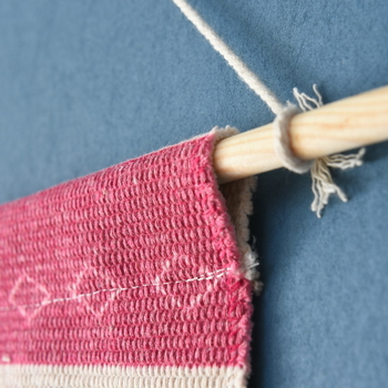 Zidni goblen od pamukovih vlakana, moderni minimalistički stil, strojno tkanje, pravokutni oblik, udio pamuka 41–50%, poliester kao sekundarni materijal