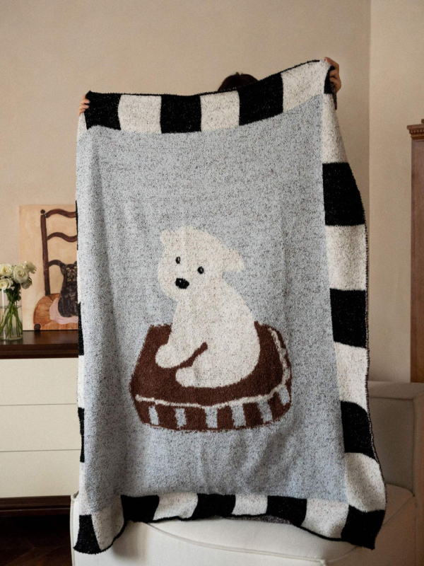 Megztas animacinis pledas – INS stiliaus, miegamajam ir biurui, fleece pledas