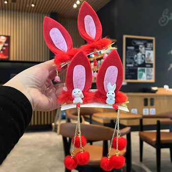 Bērnu matu spraudes ar antīku stilu truša ausīm un pūkainu auklu kulciņu, materiāls resīns, ziemā 2024