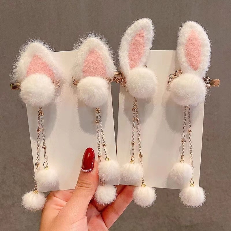 Bērnu matu spraudes ar antīku stilu truša ausīm un pūkainu auklu kulciņu, materiāls resīns, ziemā 2024