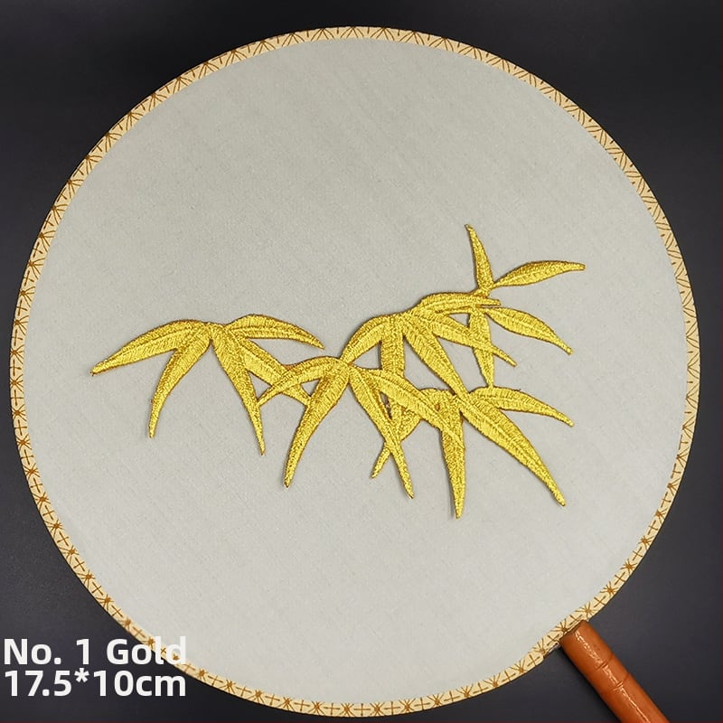 Poliesterinė aplikacija su lipnia baze – skirta drabužiams, galima lyginti arba siūti.