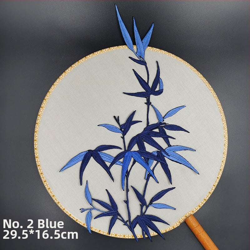 Poliesterinė aplikacija su lipnia baze – skirta drabužiams, galima lyginti arba siūti.