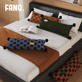 Garš spilvens viduslaiku stilā mājai — ģeometrisks kvadrāta raksts, holandiešu samts pārvalks, noņemams un mazgājams pārvalks, PP kokvilnas pildījums, piemērots guļamistabai pie gultas un birojā