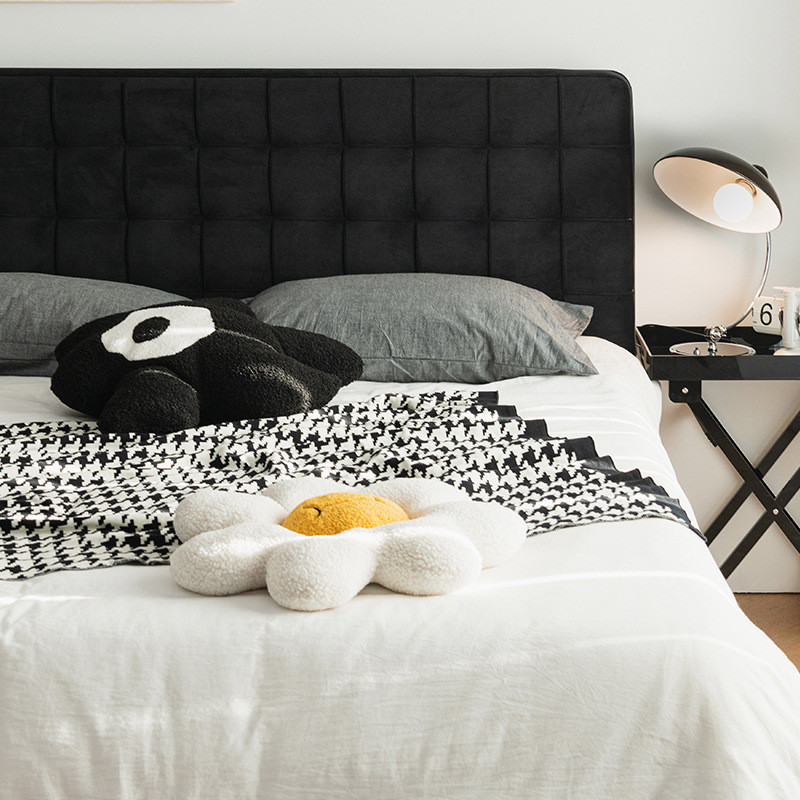 Galvas spilvens gultnei – vienkāršs un mūsdienīgs stils, pildījums: putu, vāka materiāls: cits materiāls, šūšanas process: cits