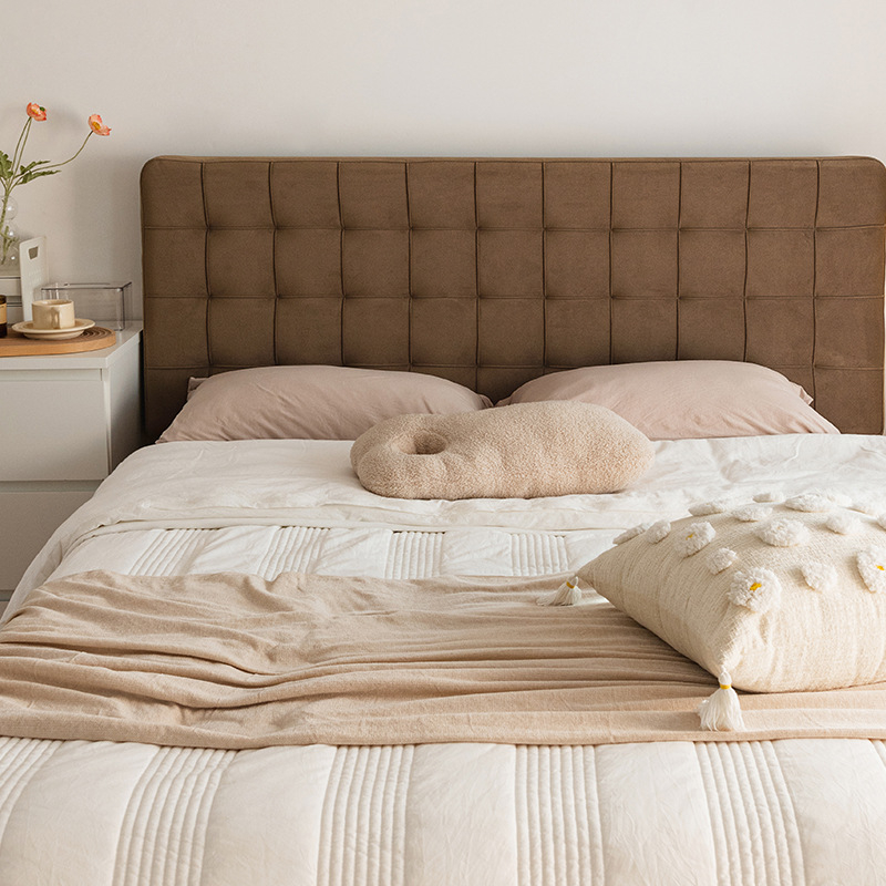 Galvas spilvens gultnei – vienkāršs un mūsdienīgs stils, pildījums: putu, vāka materiāls: cits materiāls, šūšanas process: cits