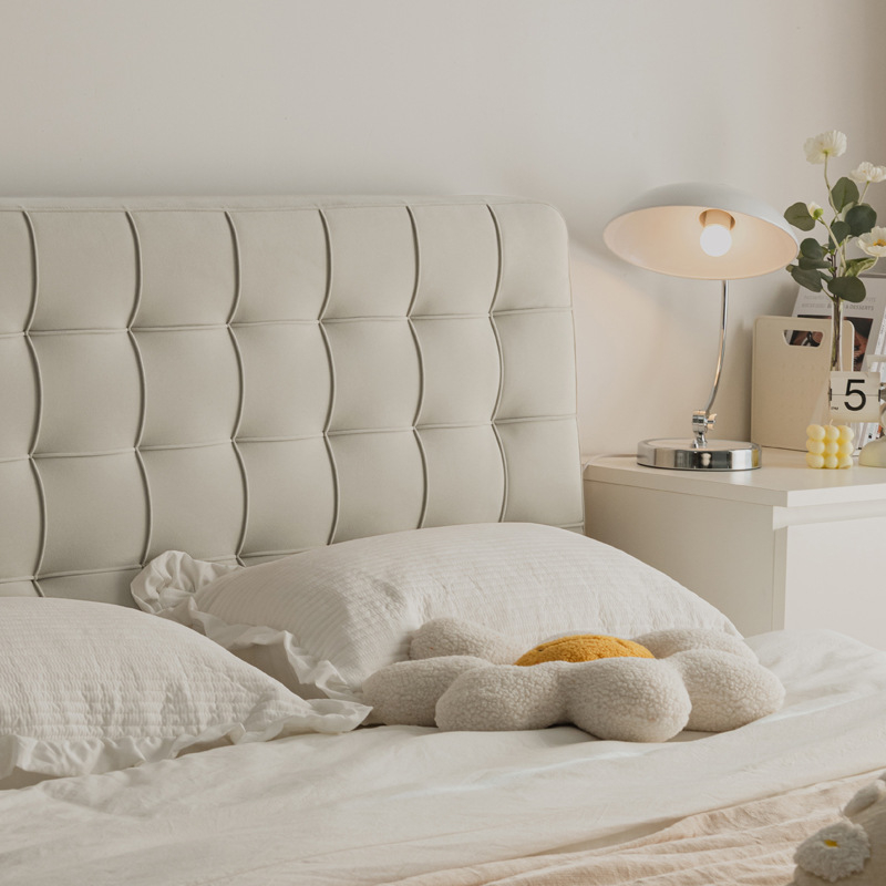 Galvas spilvens gultnei – vienkāršs un mūsdienīgs stils, pildījums: putu, vāka materiāls: cits materiāls, šūšanas process: cits