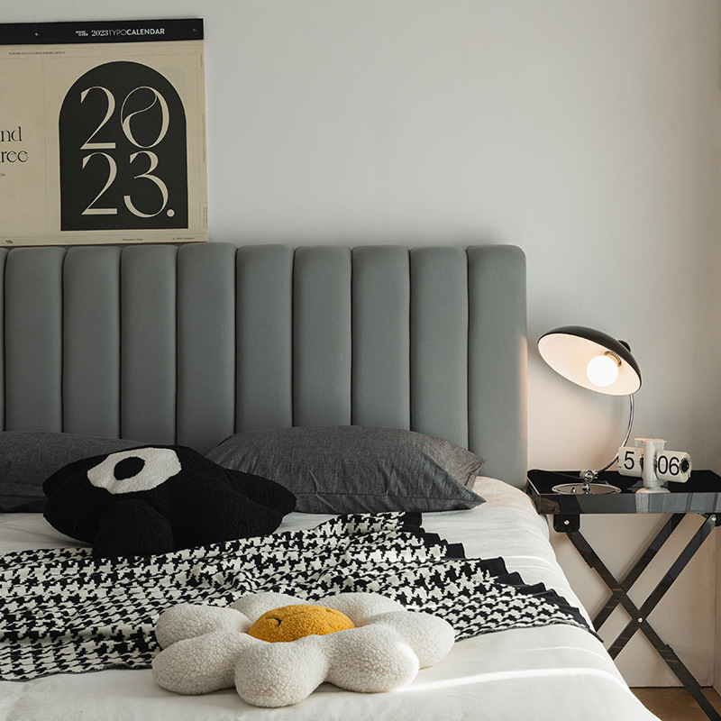 Galvas spilvens gultnei – vienkāršs un mūsdienīgs stils, pildījums: putu, vāka materiāls: cits materiāls, šūšanas process: cits