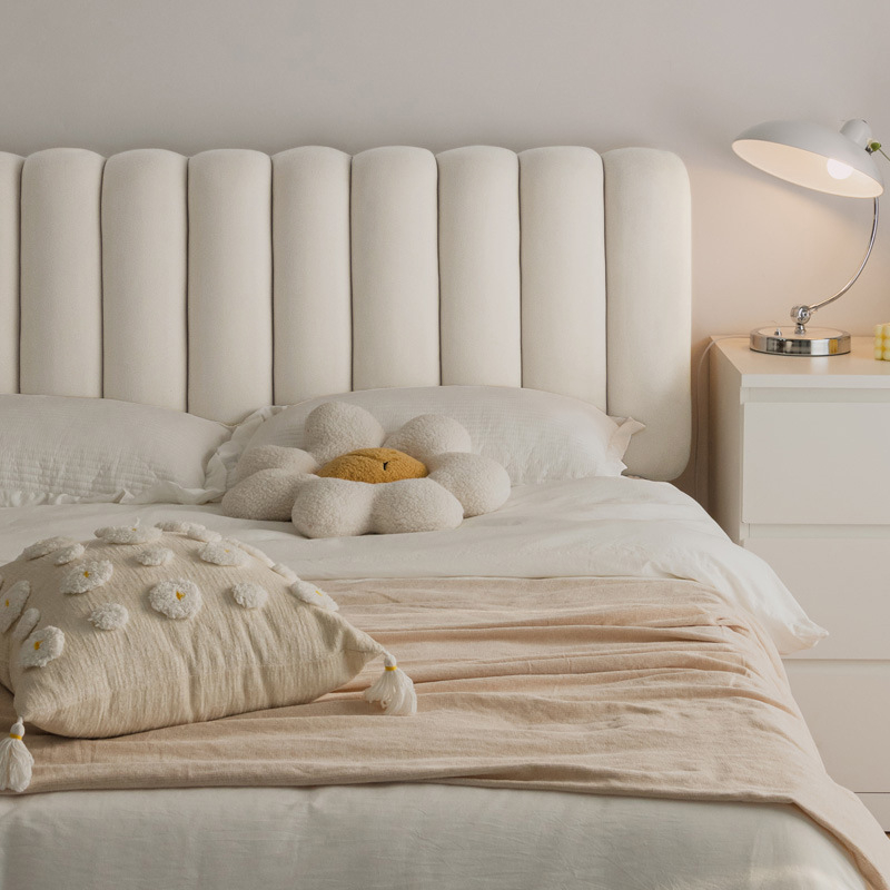 Galvas spilvens gultnei – vienkāršs un mūsdienīgs stils, pildījums: putu, vāka materiāls: cits materiāls, šūšanas process: cits