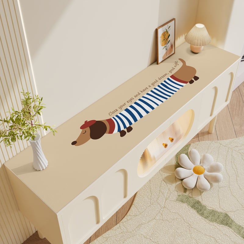 PVC mēbeļu virsmas aizsargpamatne — taisnstūra, ūdensnecaurlaidīga, eļļas noturīga, pretapdeguma un siltuma izolācijai, ar karikatūru motīvu un mīļiem dzīvniekiem.