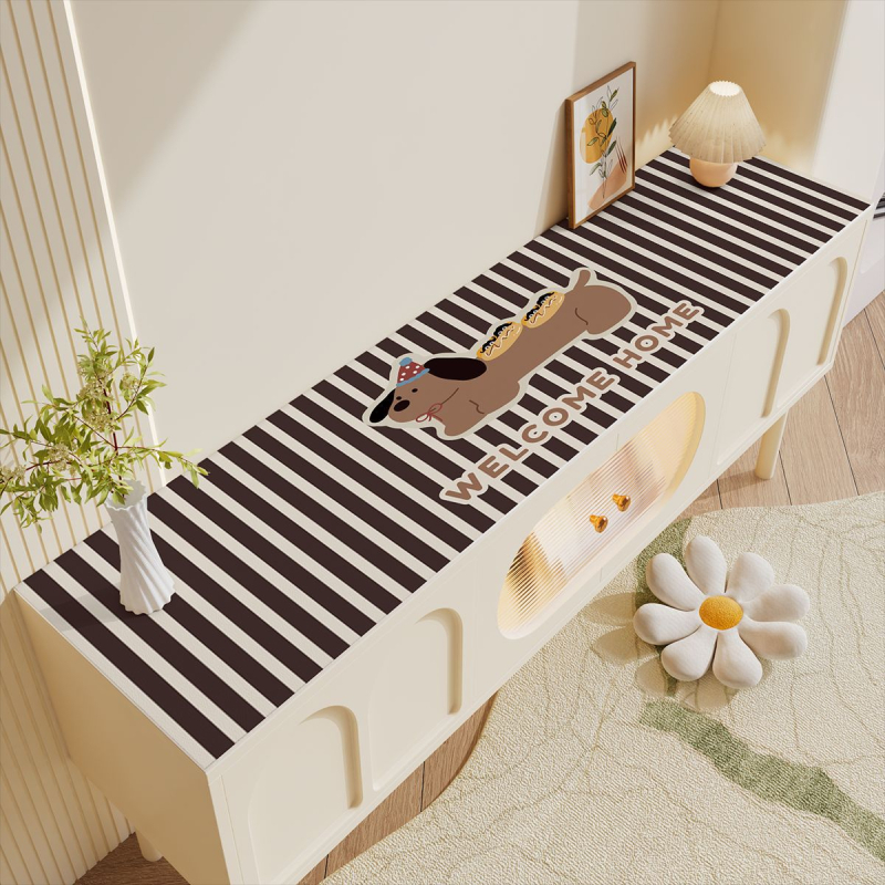 PVC mēbeļu virsmas aizsargpamatne — taisnstūra, ūdensnecaurlaidīga, eļļas noturīga, pretapdeguma un siltuma izolācijai, ar karikatūru motīvu un mīļiem dzīvniekiem.