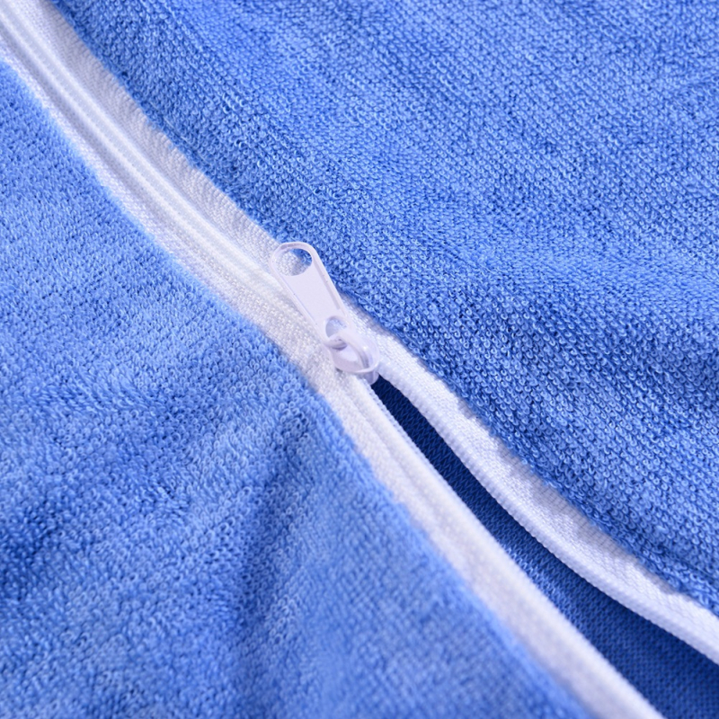 Napozóágy-huzat és strandtörölköző mikroszálas, dupla réteg, 700 g, 100% poliészter, testreszabható feldolgozás