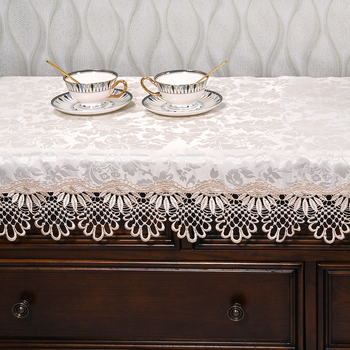 Mežģīnē galdauts – taisnstūra formā, putekļu izturīgs un nolietojums izturīgs, moderns minimalistisks vienkrāsains raksts