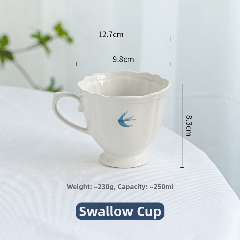 Portselanist taldrik reliefi motiiviga – ebatavalise kujuga, kaasaegne minimalistlik stiil, mikrolaineahjuks sobiv