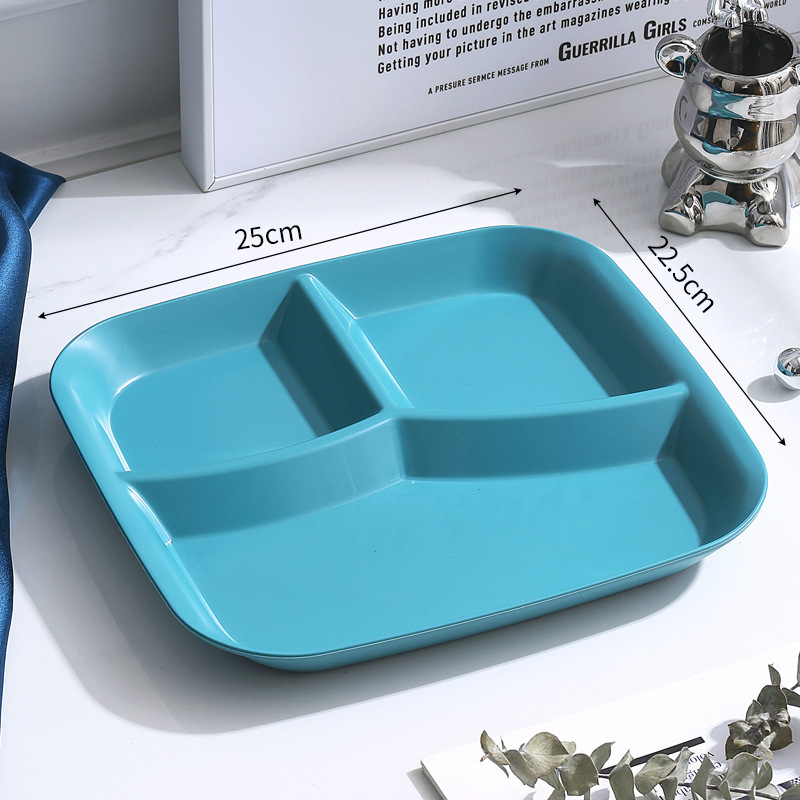 Kolmeosaline ruutne õhtusöögiplaat, plastikust PP, mikrolainete jaoks sobiv, käsitsi joonistatud pind, moodsalt minimalistlik stiil